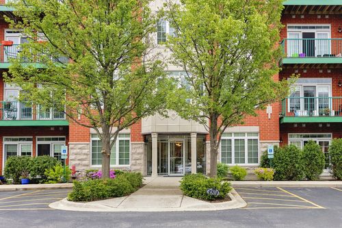 apt-301-640 Mchenry Rd, Wheeling, IL, 60090-9228 | Card Image