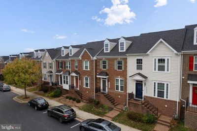 22446 Bright Sky Drive, Townhouse with 3 bedrooms, 3 bathrooms and null parking in CLARKSBURG MD | Image 2