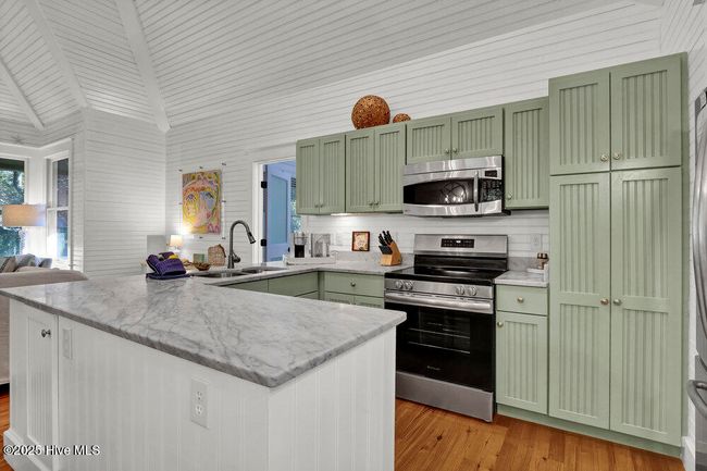 1 Keepers Lndg, House other with 3 bedrooms, 3 bathrooms and 1 parking in Bald Head Island NC | Image 6