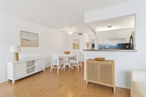 apt-204-68 Royal Oak Ct, VERO BEACH, FL, 32962-3755 | Card Image