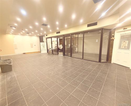 ste-2nd-3708 Main St, Flushing, NY, 11354-6509 | Card Image