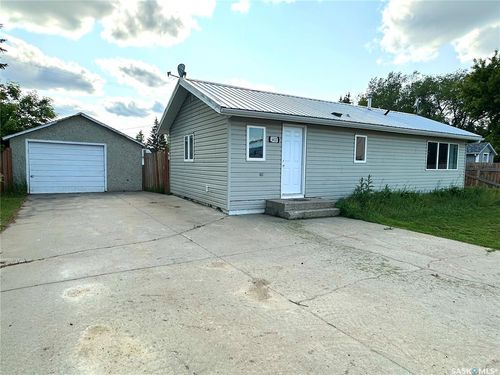 1412 2nd Ave S, Edam, SK, S0M0V0 | Card Image