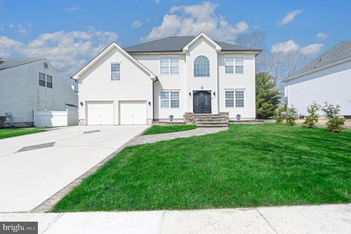 11 Chancellor Park Dr, Mays Landing, NJ, 08330-2047 | Card Image