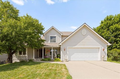 8308 Ne 74th Ter, Kansas City, MO, 64158-1272 | Card Image