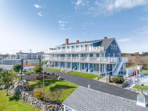 935 Ocean Boulevard, Hampton, NH, 03842 | Card Image