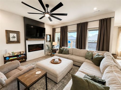 431 W Snow Bnd, Farmington, AR, 72730-4033 | Card Image