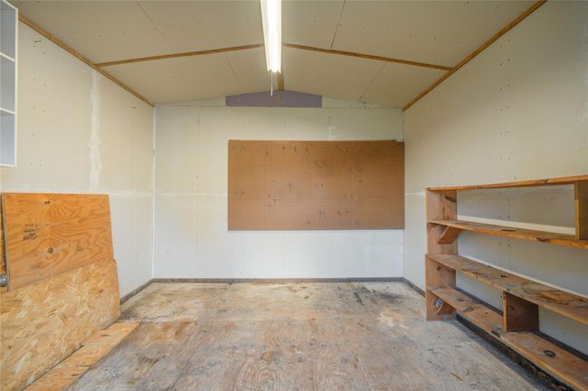 inside storage shed | Image 38