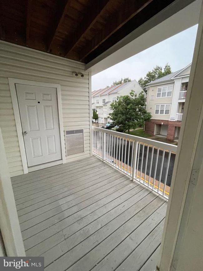 UNIT-202 - 42480 Rockrose Sq, Condo with 3 bedrooms, 2 bathrooms and null parking in BRAMBLETON VA | Image 30