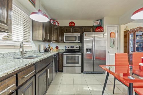 p358-4433 N Stanton St, El Paso, TX, 79902-1372 | Card Image