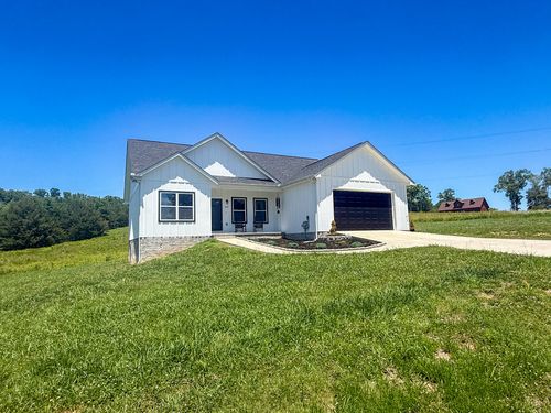 813 Clear Sail Way, Dandridge, TN, 37725-2016 | Card Image