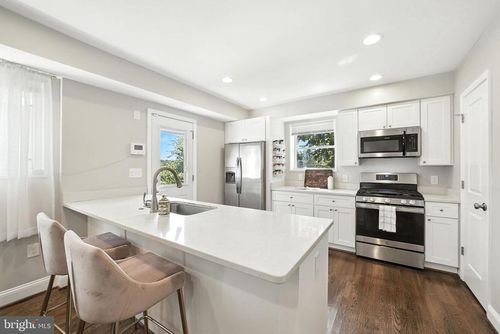 835 Oglethorpe St Ne, WASHINGTON, DC, 20011-2736 | Card Image