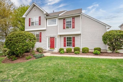 60 Brock Ln, Hackettstown, NJ, 07840-5677 | Card Image
