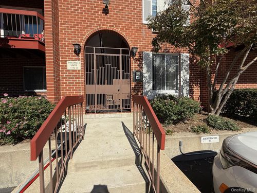 apt-3-1-55 N Broadway, White Plains, NY, 10601-1648 | Card Image