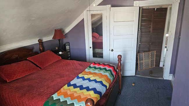 715 Elm St, Home with 4 bedrooms, 3 bathrooms and 4 parking in Woonsocket RI | Image 15