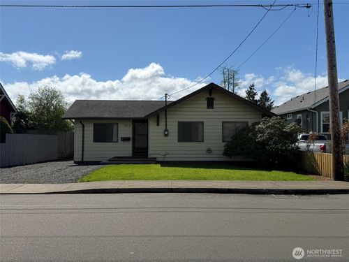 1715 W 1st St, Aberdeen, WA, 98520-5542 | Card Image