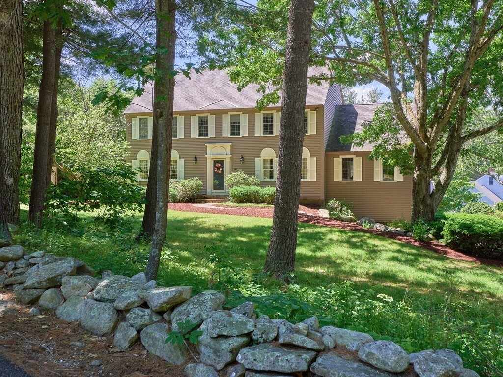 Bailey Rd, Holden, MA 01520