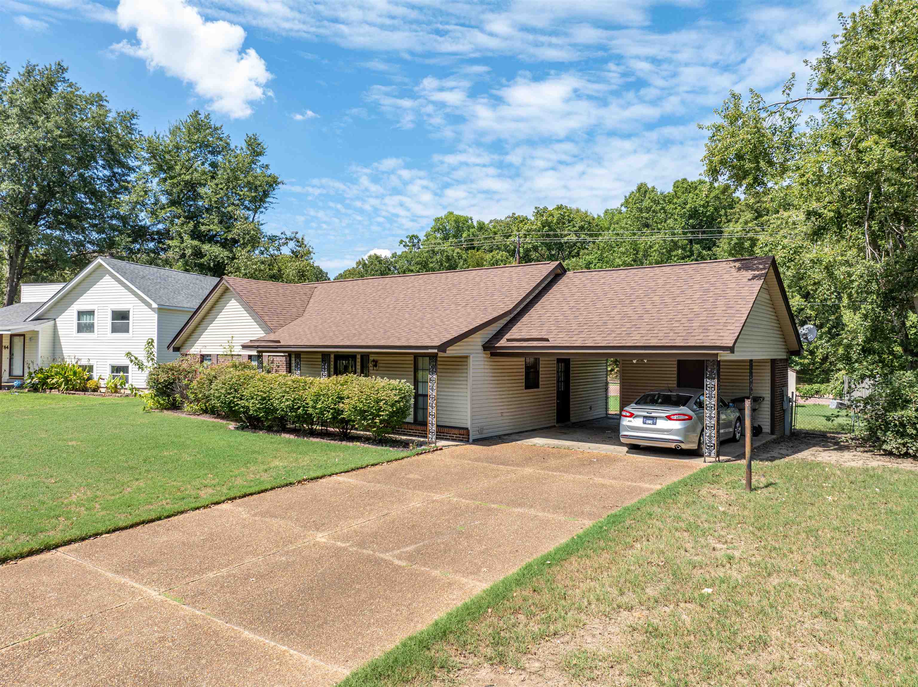 Autumnhill Ln, Bartlett, TN 38135