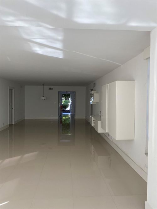 apt-102-4280 Oaks Ter, Pompano Beach, FL, 33069-5520 | Card Image