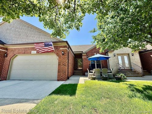 51063 Paxton Dr, Chesterfield, MI, 48051-1997 | Card Image