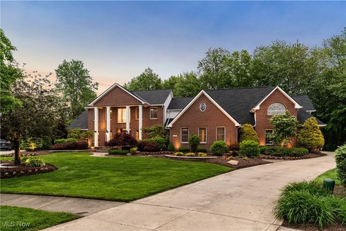 3283 Truxton Pl, Avon, OH, 44011-3404 | Card Image
