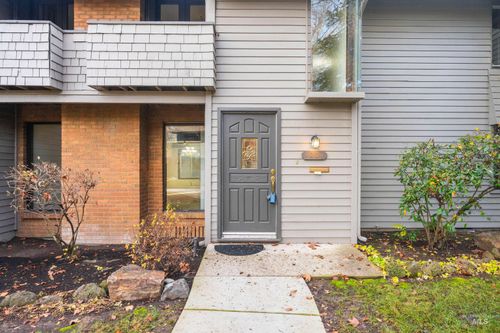 1009 E Strawberry Ln, Boise, ID, 83712-7726 | Card Image