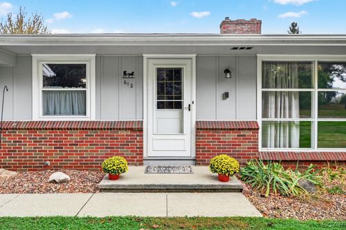 612 High St, Blissfield, MI, 49228-1018 | Card Image