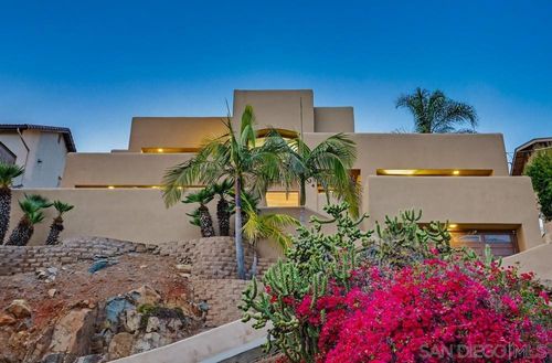 9634 Eucalyptus St, Spring Valley, CA, 91977-4541 | Card Image