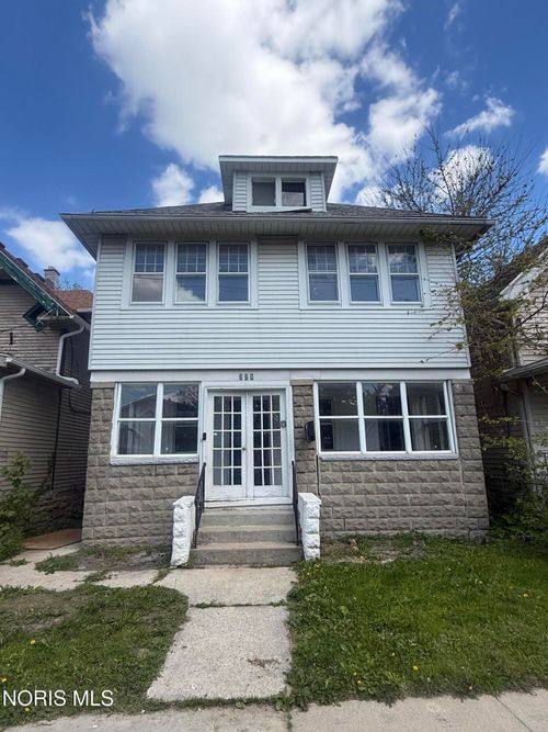 329 E Lake St, Toledo, OH, 43608-1212 | Card Image