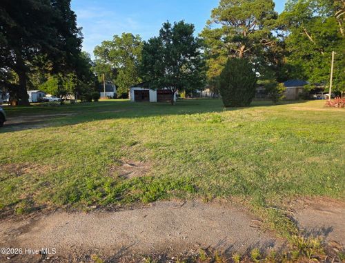 205 Hill St, Lucama, NC, 27851-8824 | Card Image