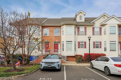 1427 Barnhardt Ln, Rahway, NJ, 07065-5084 | Card Image