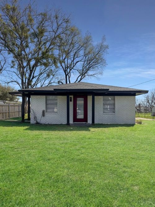 603 W Evans St, Hearne, TX, 77859-2846 | Card Image
