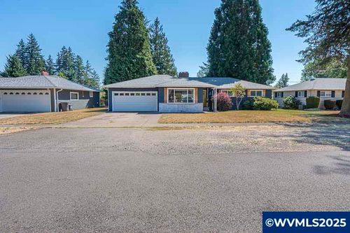 4890 Coloma Dr Se, Salem, OR, 97302-4951 | Card Image