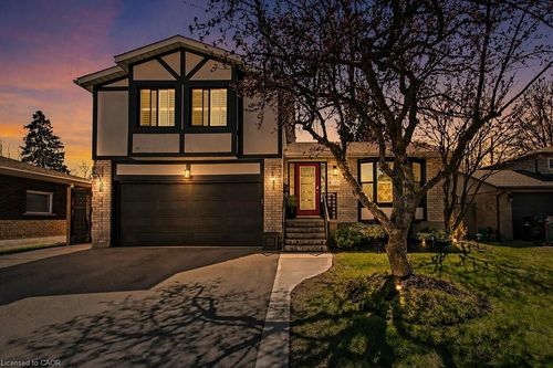71 Esther Ave, Cambridge, ON, N1S4L7 | Card Image