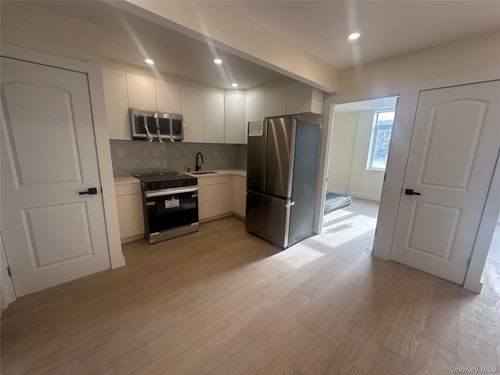 2b-8840 54th Avenue, New York, NY, 11373 | Card Image