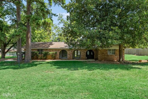 305 Pecan Dr, Shreveport, LA, 71106-7638 | Card Image