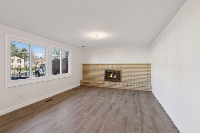 Family Room | Image 21