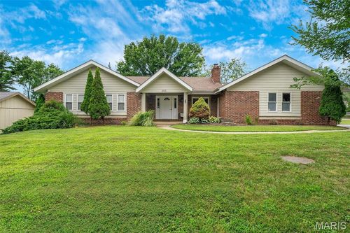 463 Londondary Dr, Ballwin, MO, 63011-2412 | Card Image