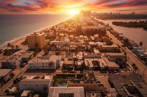 322 Oklahoma St, Hollywood, FL, 33019-3441 | Card Image