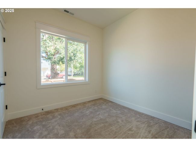 535 E St, House other with 4 bedrooms, 3 bathrooms and 1 parking in Independence OR | Image 26