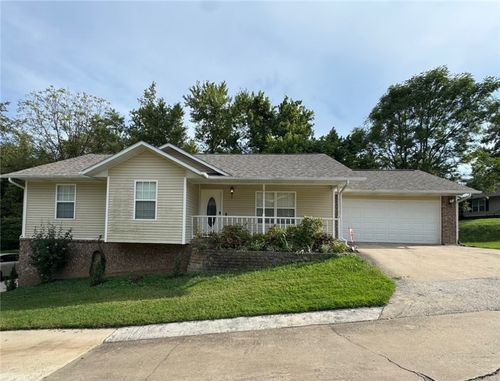 808 Parkview Dr, Harrison, AR, 72601-6181 | Card Image
