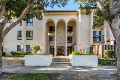 114 - Cedar Boulevard, Condo with 2 bedrooms, 2 bathrooms and 2 parking in Newark CA | Image 2