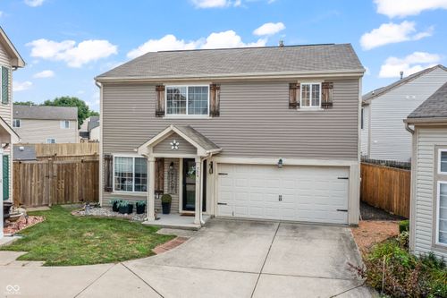 754 Pine Lake Dr, Greenwood, IN, 46143-7698 | Card Image