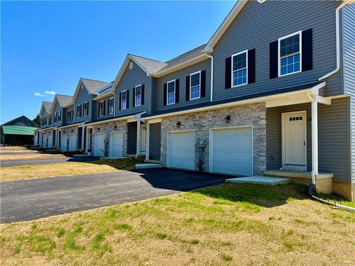3874 E Grant St, Slatington, PA, 18080 | Card Image