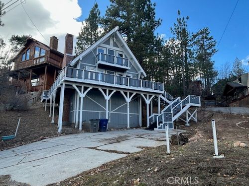 560 Talmadge Rd, Big Bear Lake, CA, 92315-9534 | Card Image