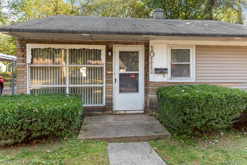 10111 Corning St, Oak Park, MI, 48237-3914 | Card Image