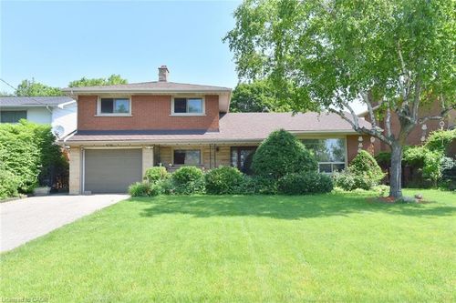 372 Fennell Avenue W, Hamilton, ON, L9C1G4 | Card Image