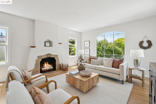 1013 Talbot Ave, Albany, CA, 94706-2331 | Card Image
