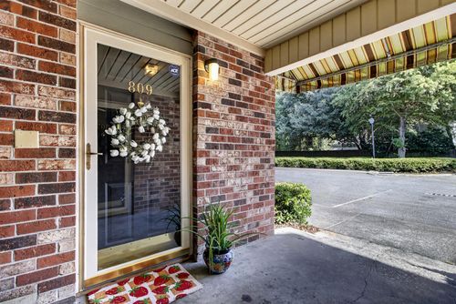 809 Andrea Ln, Hanahan, SC, 29410-8631 | Card Image
