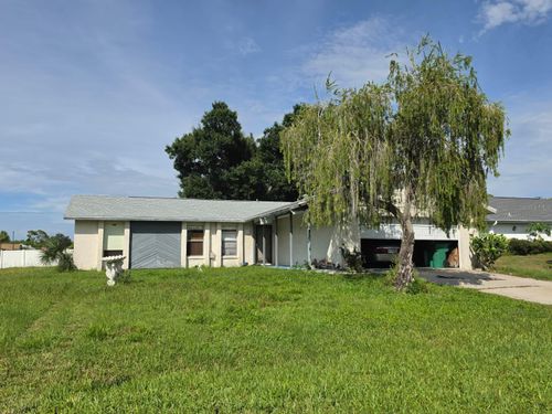 586 Altoona St Nw, Port Charlotte, FL, 33948-6326 | Card Image