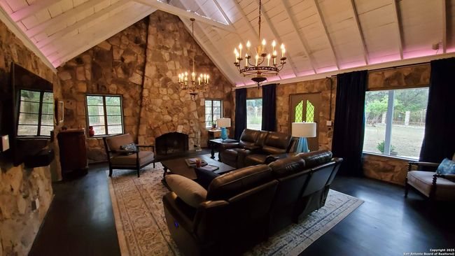 9810 Park Dr, House other with 2 bedrooms, 3 bathrooms and null parking in Helotes TX | Image 11